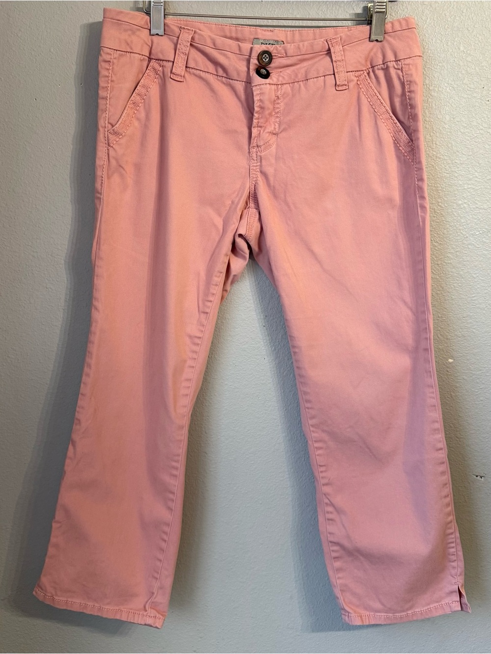 BKE Light Pink Casual Crop Pants Women’s Size 28 Double Button Closure